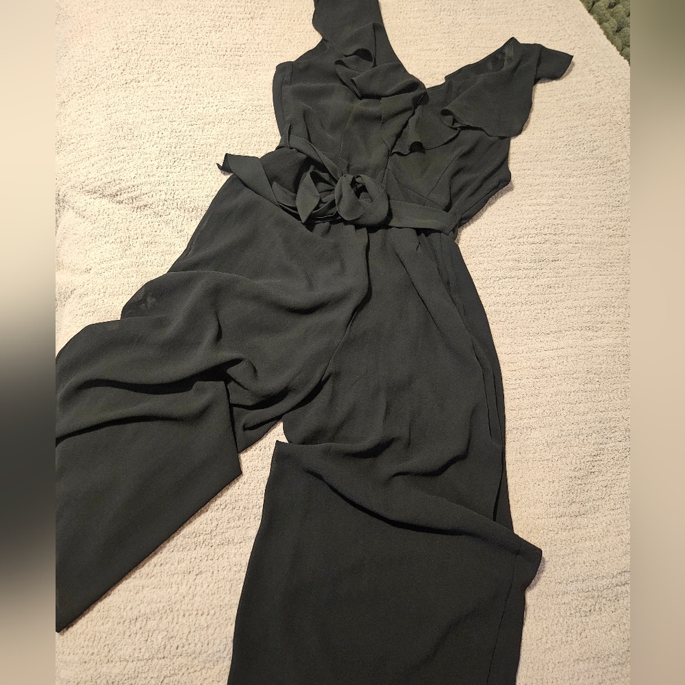 Black jumpsiut